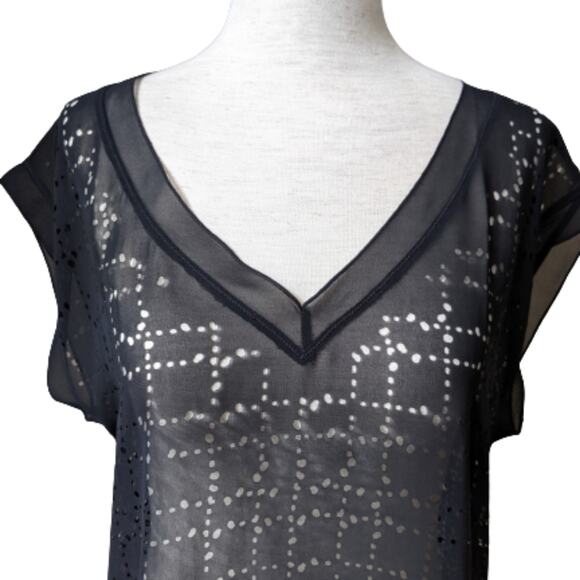 Eileen Fisher Cut-out V Neck Cap Sleeve Top PS - Picture 4 of 11